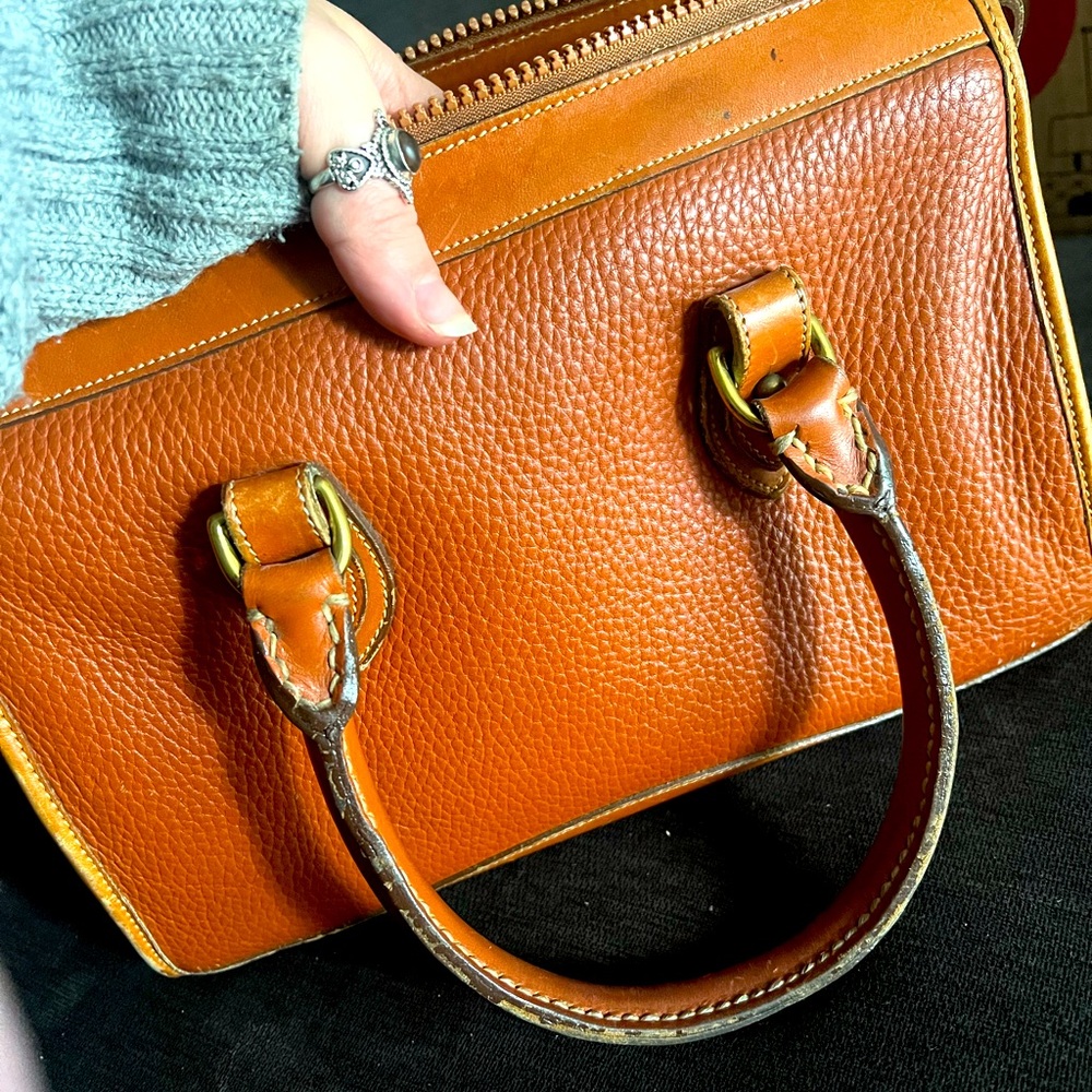 Dooney & Bourke purse - Picture 2 of 11